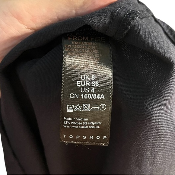 TOPSHOP Black Tilda Ring Strap V Neck Loose Tank Top - Picture 7 of 7